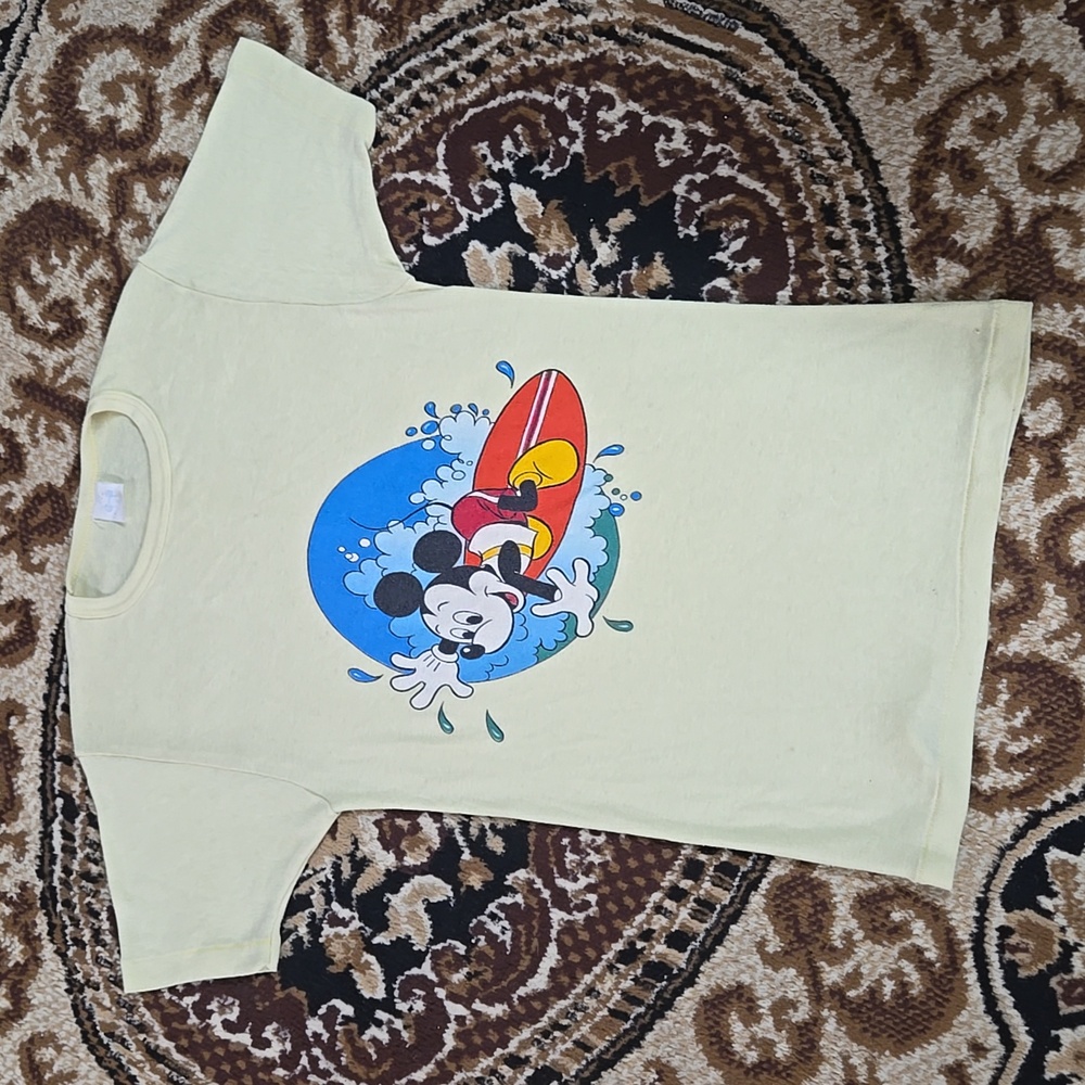 Vintage Surfing Mickey Mouse Tee Disney T-shirt Retro 70s / 80s Butter yellow